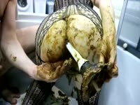 Messy anal play